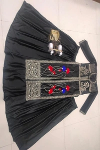  Lehenga-Koti